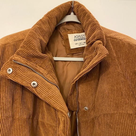 Cropped Brown Jacket - Picture 2 of 2